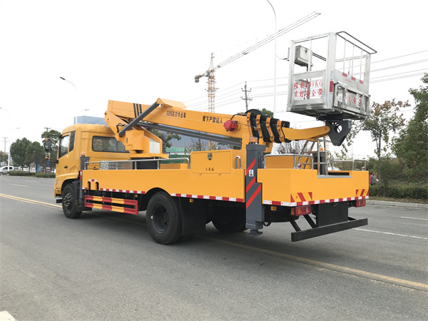 東風(fēng)天錦32米直臂高空作業(yè)車