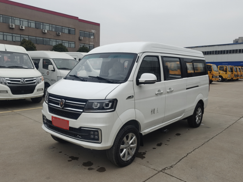 金杯(國六)新海獅S殯儀車 - 白色