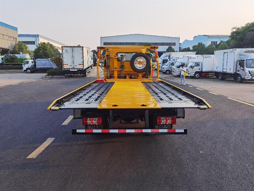 江淮駿鈴V5藍(lán)牌清障車(chē)