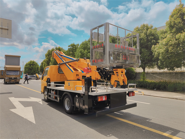 國六 江鈴27米高 空 作 業(yè) 車